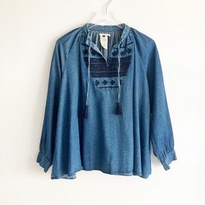 Anthropologie ne Quittezpas Medium Hallie Chambray Blouse Embroidered Tie Top